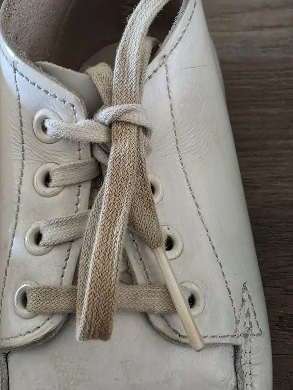 Vontage Stride Rite White Kids Leather Lace-Up Shoes